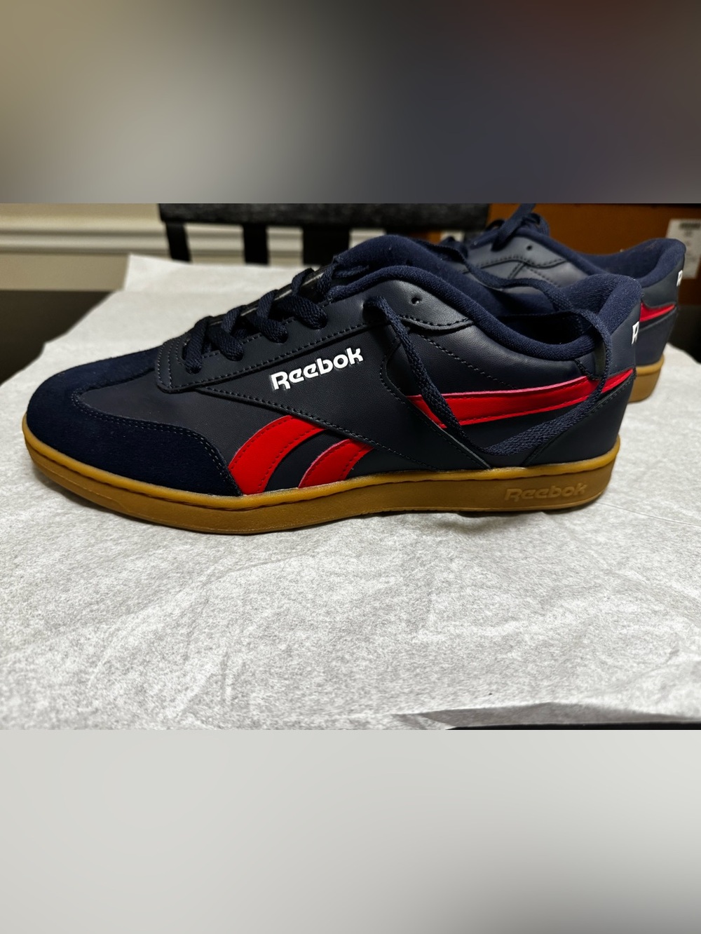 Reebok Men's Navy and Red Low-Top Sneakers